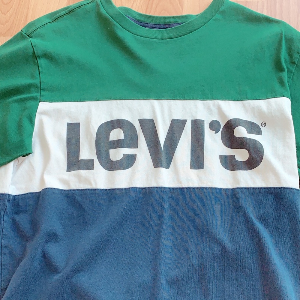 Levi’s shirt